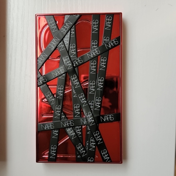 NARS Full Access Cheek Palette - Picture 3 of 4